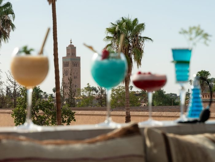 Dardar Rooftop restaurant terrasse Marrakech with panoramic view of Koutoubia Mosque and Atlas Mountains at sunset